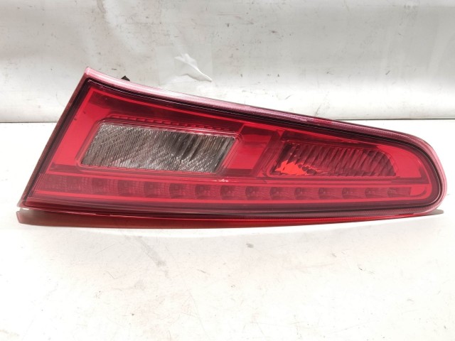 208460 Alfa Romeo Giulietta 2010-2020 jobb hátsó belső lámpa 50531132