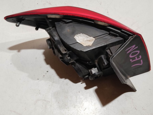 208479 Seat Leon 5F 2012-2017 jobb hátsó külső lámpa