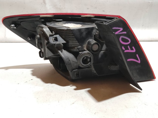208479 Seat Leon 5F 2012-2017 jobb hátsó külső lámpa