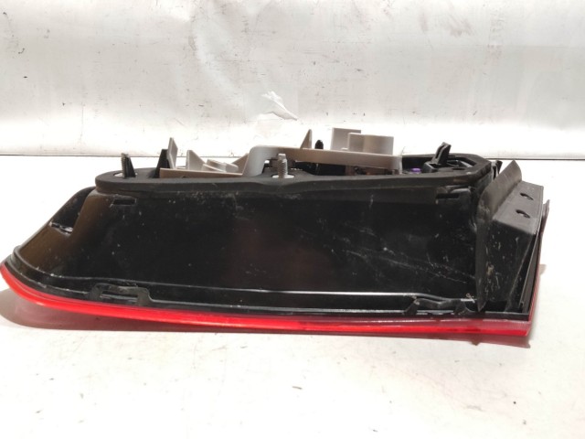 208485 Alfa Romeo Giulietta 2010-2020 bal hátsó belső lámpa 50531133