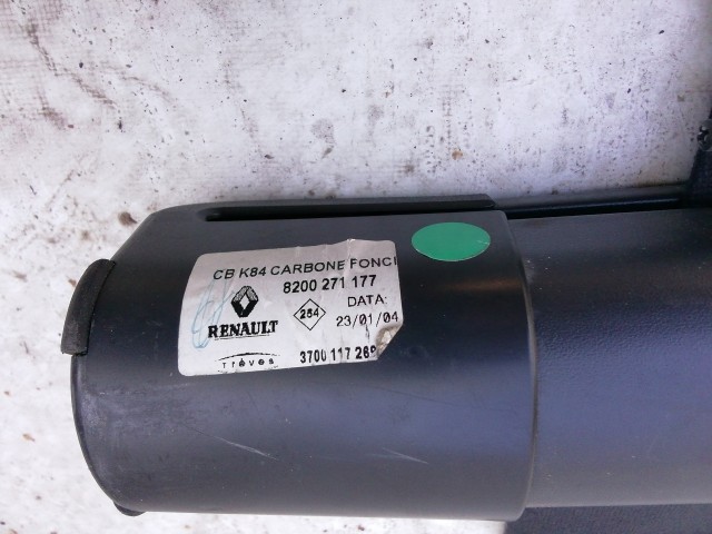 211037 Renault Megane II. 2002-2008 kalaptartó (csomagtér roló), a képen látható sérüléssel
