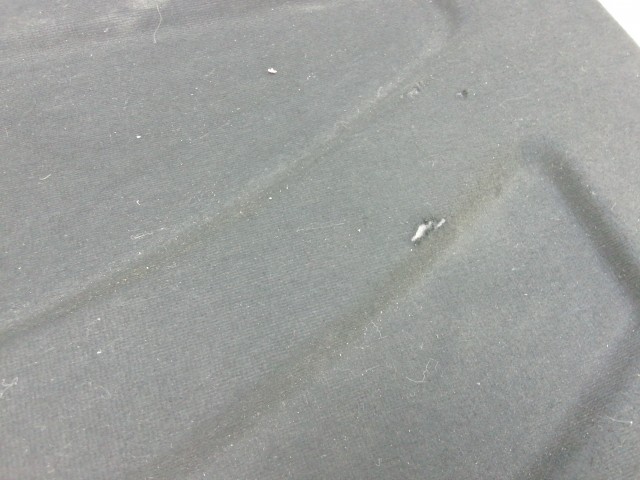 211022 Alfa Romeo Giulietta 2010-2020 kalaptartó, a képen látható sérüléssel