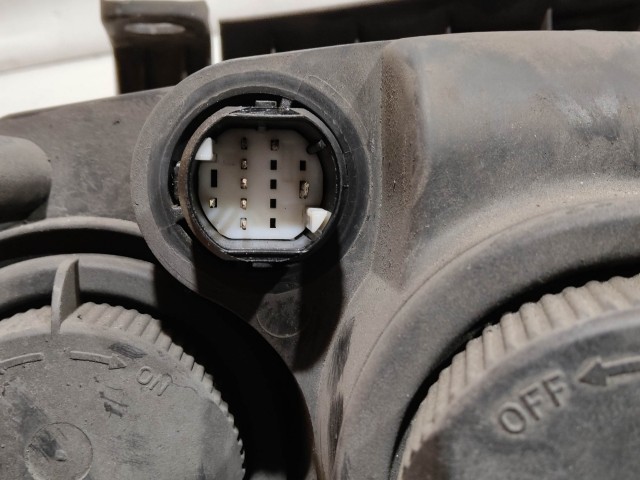 208584 Alfa Romeo 159 2005-2011 jobb első fényszóró