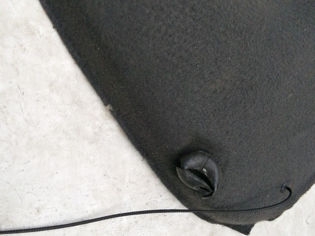 211068 Ford Fiesta 1995-2002 kalaptartó, a képen látható állapotban