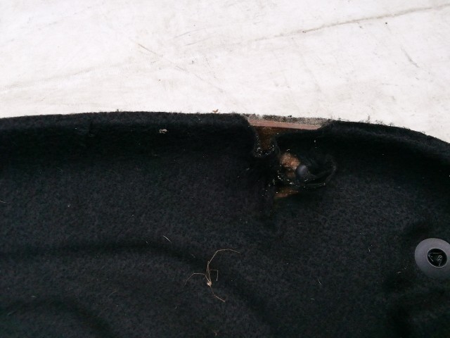 211067 Ford Fiesta 1995-2002 kalaptartó, a képen látható állapotban