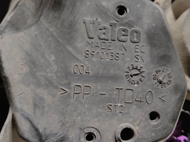 208596 Fiat Grande Punto 2008-2009 lila csatlakozós bal első fényszóró 51701593