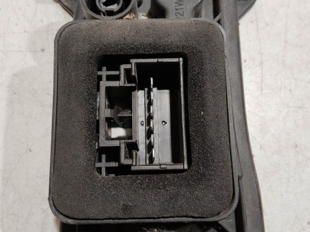 208626 Fiat Fiorino , Qubo, Citroen Nemo, Peugeot Bipper bal hátsó lámpa Izzó foglalat 1353206080