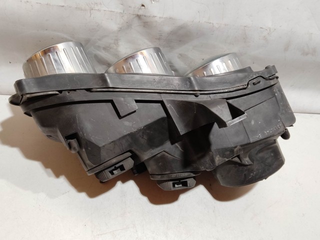 208631 Alfa Romeo 159 2005-2011 bal első  fényszóró, egy izzó takaró kupak hiányzik!!!