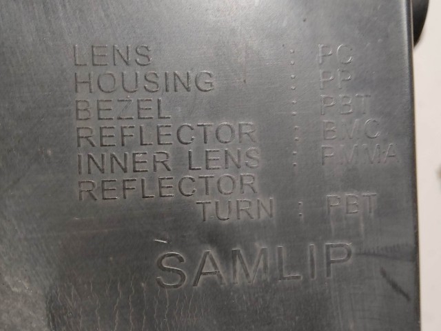 162454 Fiat Freemont 2011-2015 jobb első fényszóró, magasság állító motor nélkűl!!