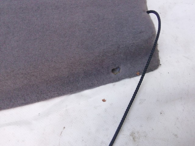 211100 Renault Clio II. 1998-2009 Kalaptartó