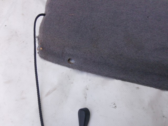 211100 Renault Clio II. 1998-2009 Kalaptartó