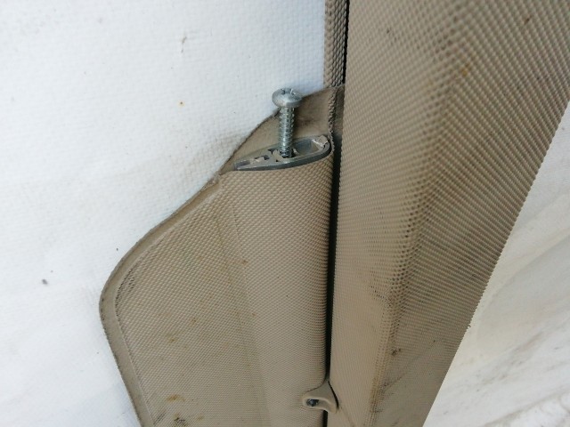 211097 Audi A2  2000-2005 kalaptartó (csomagtér roló), a képen látható sérüléssel