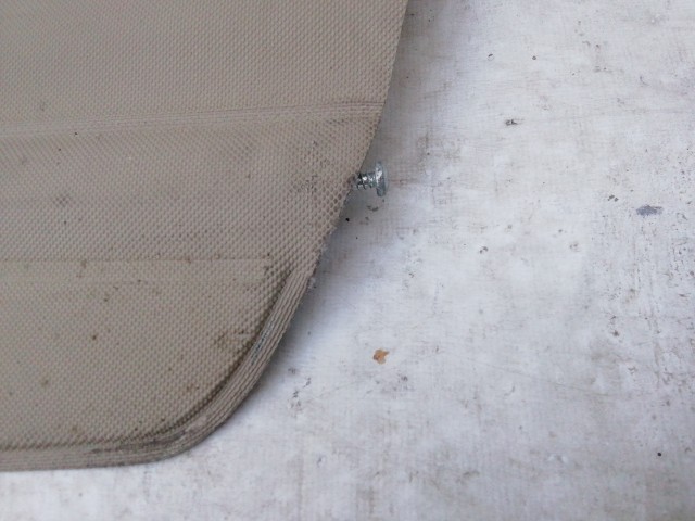 211097 Audi A2  2000-2005 kalaptartó (csomagtér roló), a képen látható sérüléssel