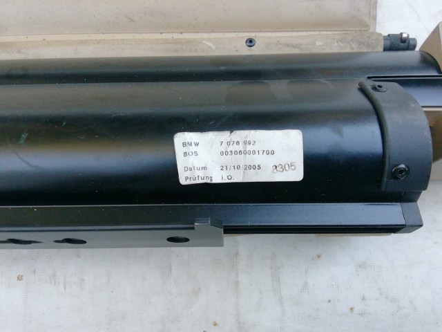 211096 BMW 5 E60 2003-2010 kalaptartó (csomagtér roló)