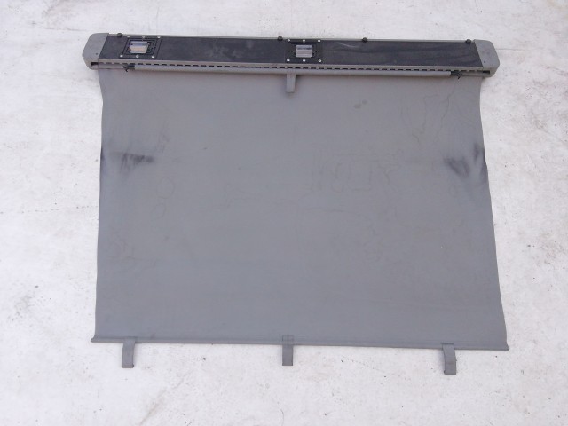 211082 Mercedes Benz E-Class W210 1995-2002 kalaptartó (csomagtér roló)