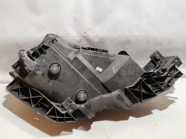 208658 Seat Leon 5F 2012-2017 bal első fényszóró, hátsó rögzítési pont törött!!!