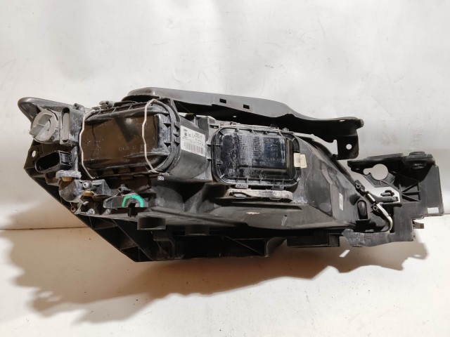 208658 Seat Leon 5F 2012-2017 bal első fényszóró, hátsó rögzítési pont törött!!!