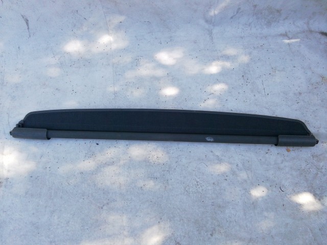 211147 Suzuki Wagon R+ 1998-2003 kalaptartó, a képen látható sérüléssel