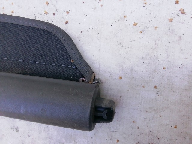 211147 Suzuki Wagon R+ 1998-2003 kalaptartó, a képen látható sérüléssel