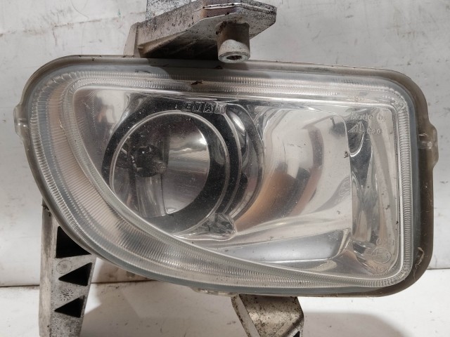 208671 Fiat Grande Punto 2005-2009 jobb első ködlámpa, króm belsős 51718162