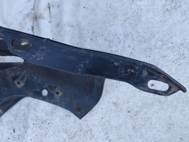 208692 Fiat Grande Punto 2005-2009 fekete színű első lökhárító