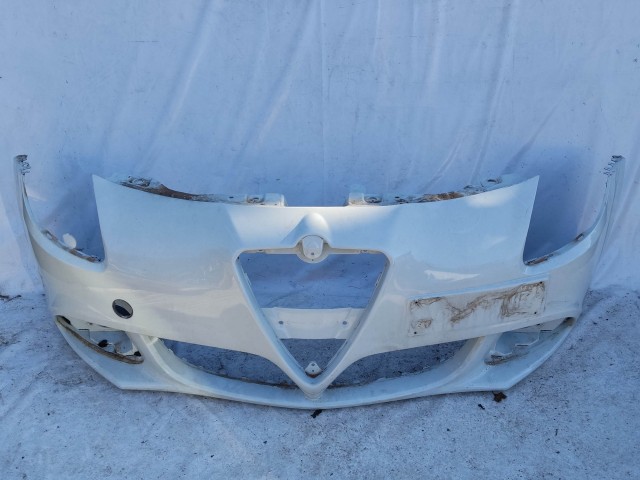 208711 Alfa Romeo Giulietta 2010-2016 fehér színű első lökhárító (utángyártott)