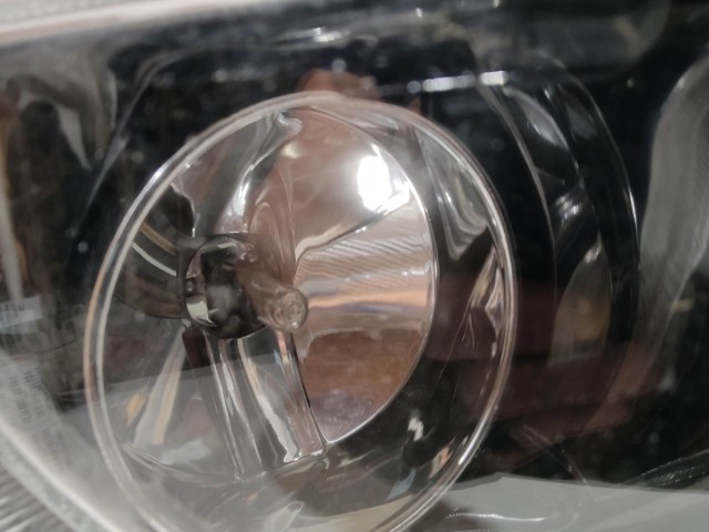 208715 Fiat Grande Punto 2005-2009 jobb első ködlámpa, fekete belsős 51782368