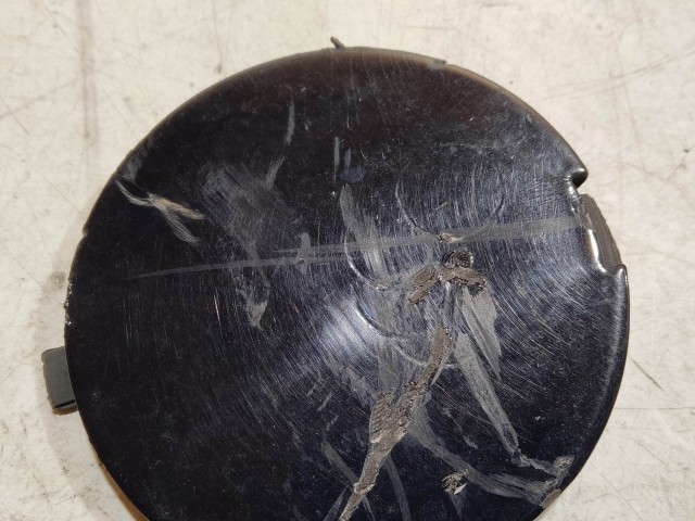 208738 Fiat Grande Punto 2005-2009 első vonószem takaró, a képen látható sérüléssel