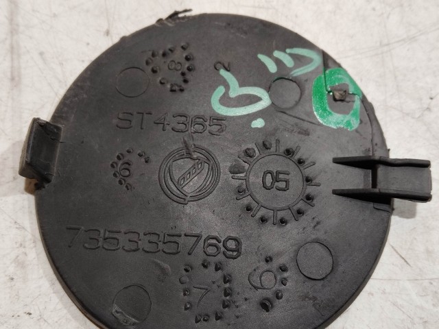 208738 Fiat Grande Punto 2005-2009 első vonószem takaró, a képen látható sérüléssel