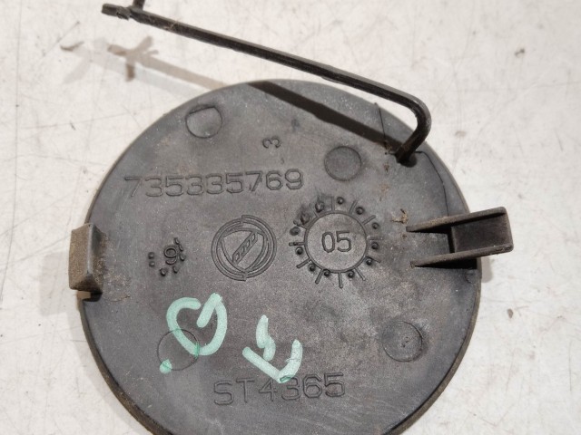 208744 Fiat Grande Punto 2005-2009 első vonószem takaró