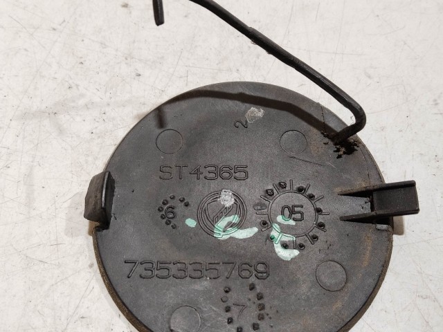 208745 Fiat Grande Punto 2005-2009 első vonószem takaró