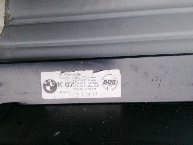 211137 BMW 5 E39 1996-2003 kalaptartó (csomagtér roló), térelválasztó rolóval