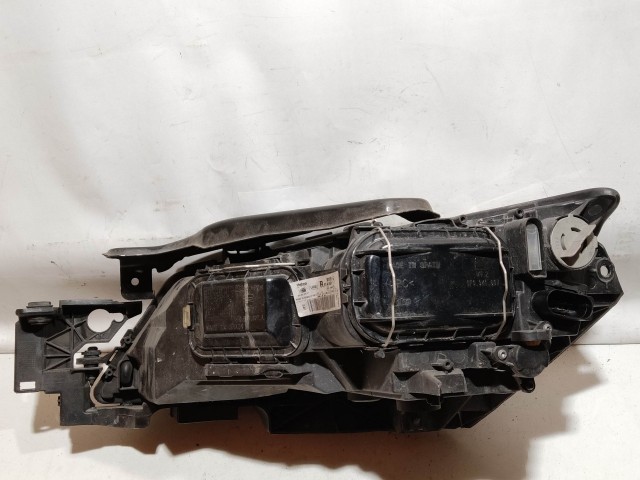 208778 Seat Leon 5F 2012-2017 jobb első fényszóró, hátsó rögzítési pont törött!!!