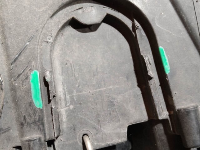 208778 Seat Leon 5F 2012-2017 jobb első fényszóró, hátsó rögzítési pont törött!!!