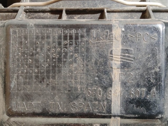 208778 Seat Leon 5F 2012-2017 jobb első fényszóró, hátsó rögzítési pont törött!!!