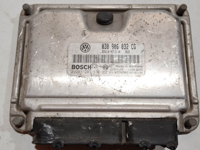Volkswagen Polo 6N1 1,4 8v benzin motorvezérlő 0261207178 , 030906032CG
