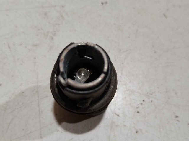 208835 Alfa Romeo GT 2003-2010 2003-2010 Izzó foglalat, tolatólámpa
