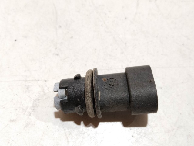 208835 Alfa Romeo GT 2003-2010 2003-2010 Izzó foglalat, tolatólámpa