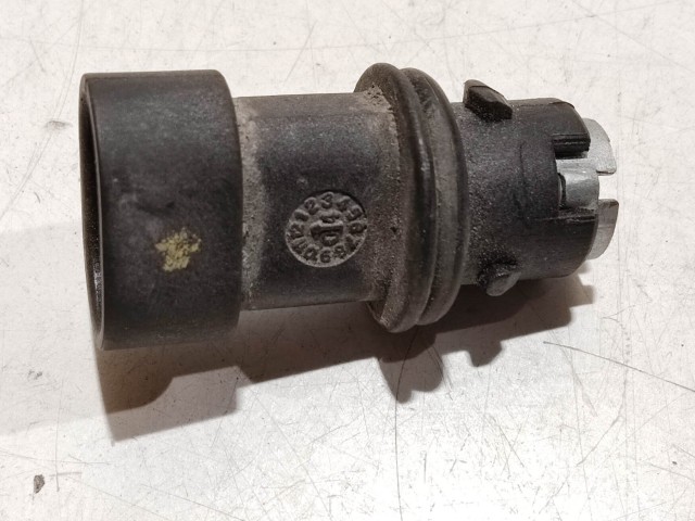 208837 Alfa Romeo GT 2003-2010 Izzó foglalat, hátsó ködlámpa 