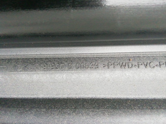 211126 Volkswagen Passat B6 2005-2010 kalaptartó (csomagtér roló)