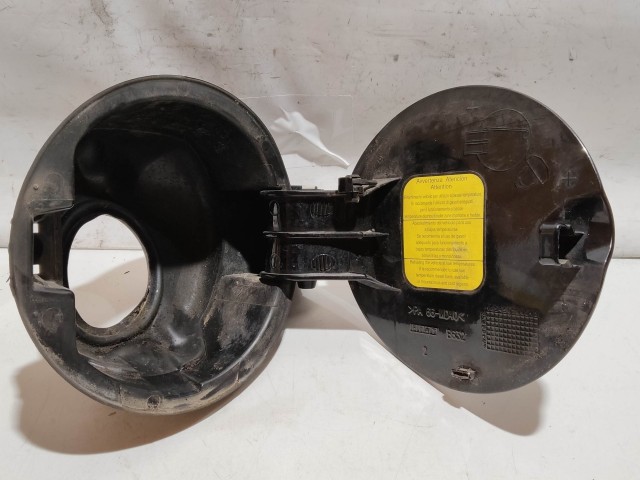 208880 Fiat Bravo 2007-2014 fekete színű tankajtó 735471075