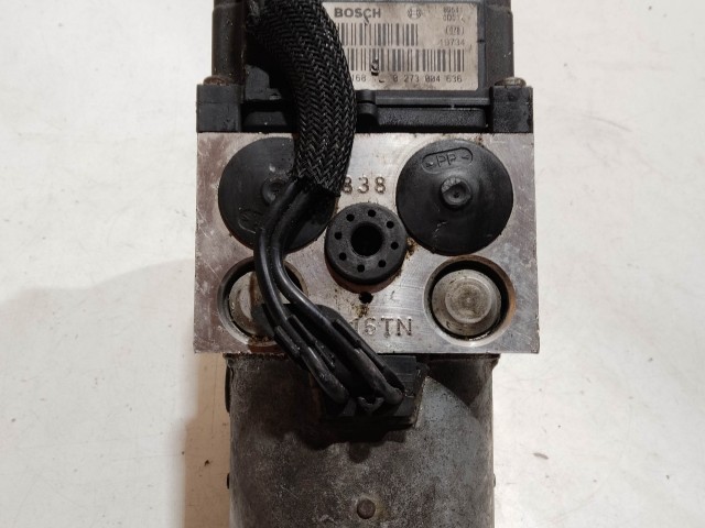 208889 Toyota Yaris I. 1999-2005 Abs, a képen látható sérüléssel 0265216904 , 44510-0D011