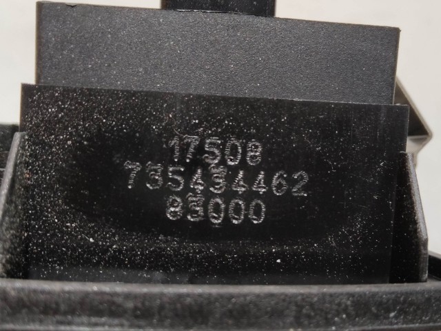Fiat Bravo 2007-2014 2007-2014 ablakemelő kapcsoló,tükörállító kapcsolóval, tartóval használt bal első