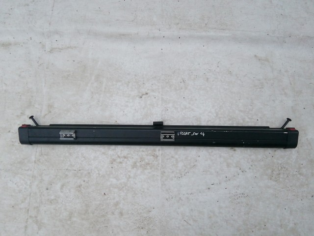 211187 Volkswagen Passat B8 2014-2024 térelválasztó roló