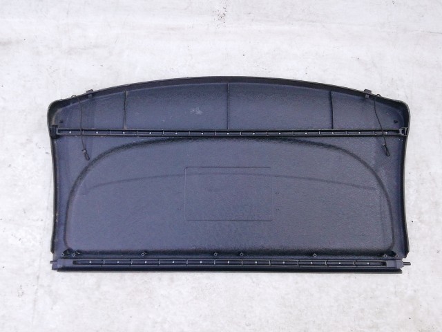 211235 Toyota Celica 1999-2005 kalaptartó, a képen látható sérüléssel