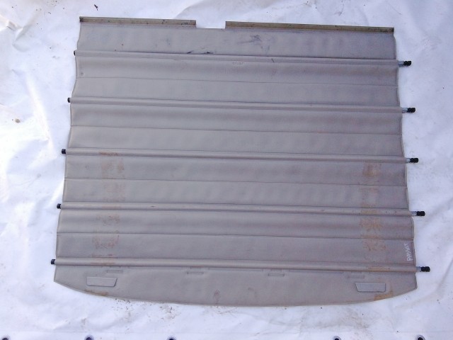 211209 Volkswagen Golf III. kombi 1991-1997 kalaptartó 1H9867769