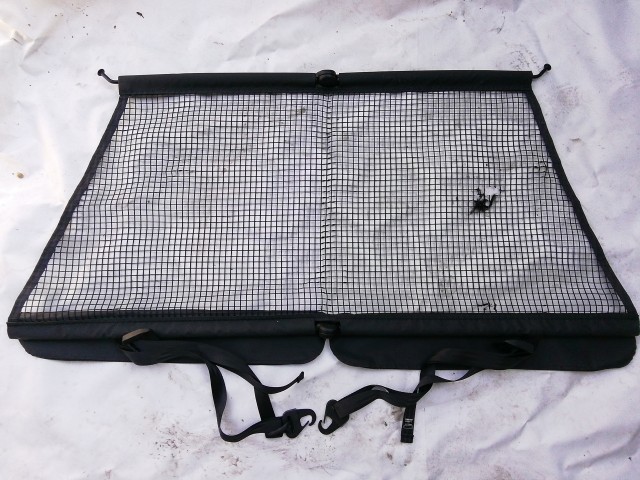 211208 Volvo XC90 2014-2020  térelválasztó a képen látható sérüléssel