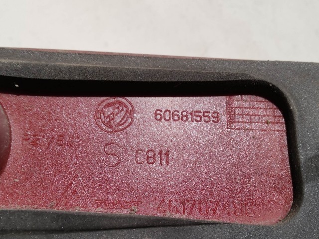 208928 Alfa Romeo GT 2003-2010 bal hátsó lámpa, sötétített