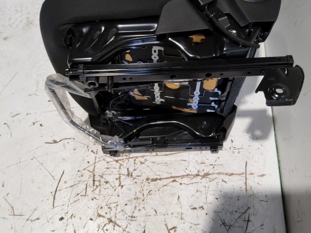 207331 Fiat Doblo 2009-2022 jobb első tárolórekeszes ülés, légzsák nélküli kivítel