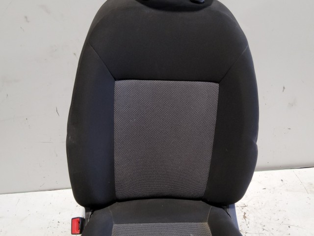 207332 Fiat Doblo III. 2009-2015 bal első szövet ülés, légzsák helyes kivitel